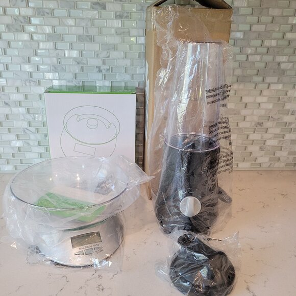 New REAL APPEAL Personal Smoothie Blender, Food Scale, Nutrition & Fitness Guide - Picture 1 of 9